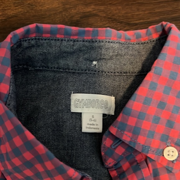 Short sleeve button up shirt - Picture 2 of 3